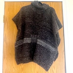 Women’s Sweater Poncho